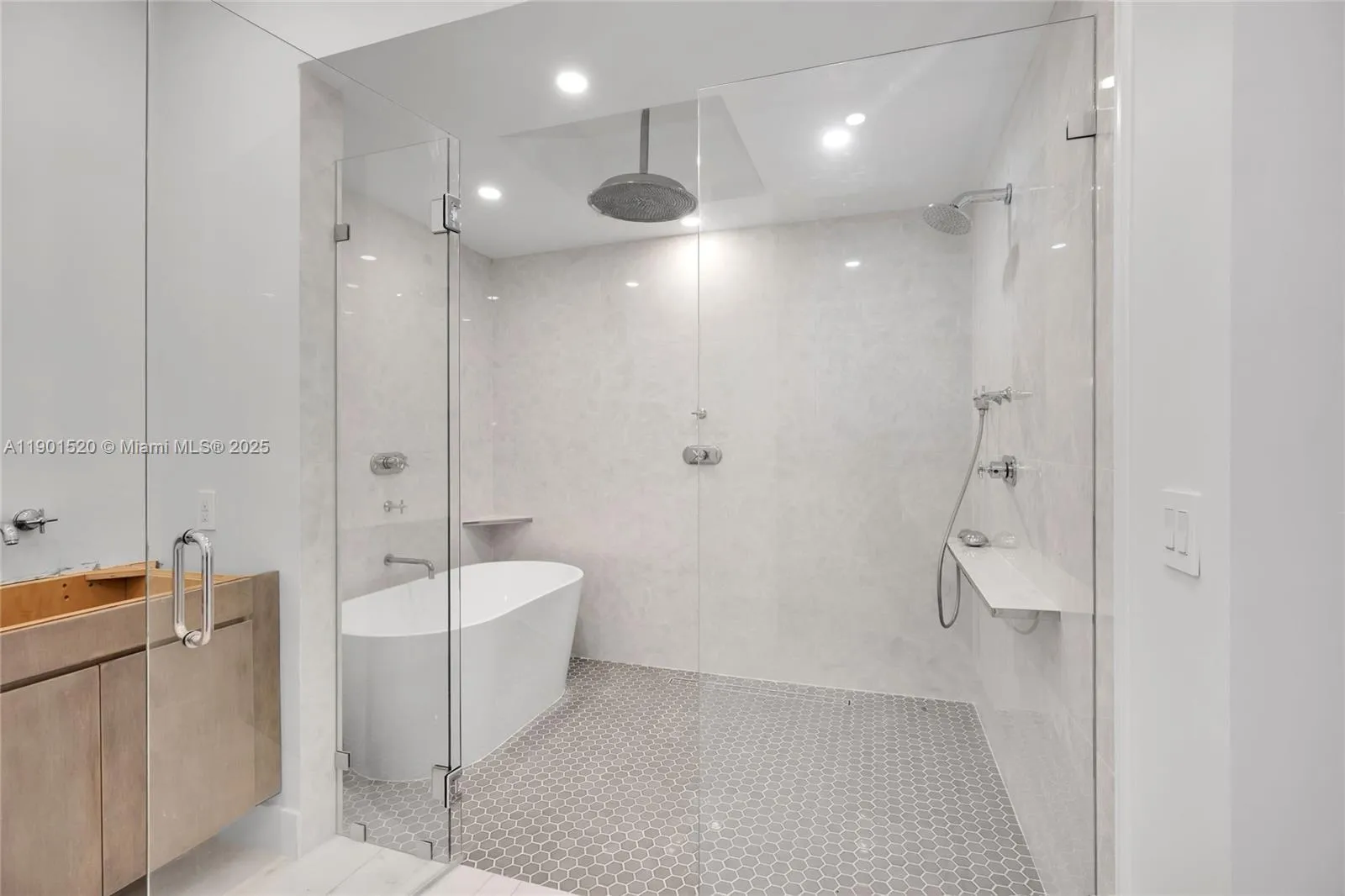 Coral Gables, Florida 33143, United States, 5 Bedrooms Bedrooms, ,5 BathroomsBathrooms,Residential,Active,232609