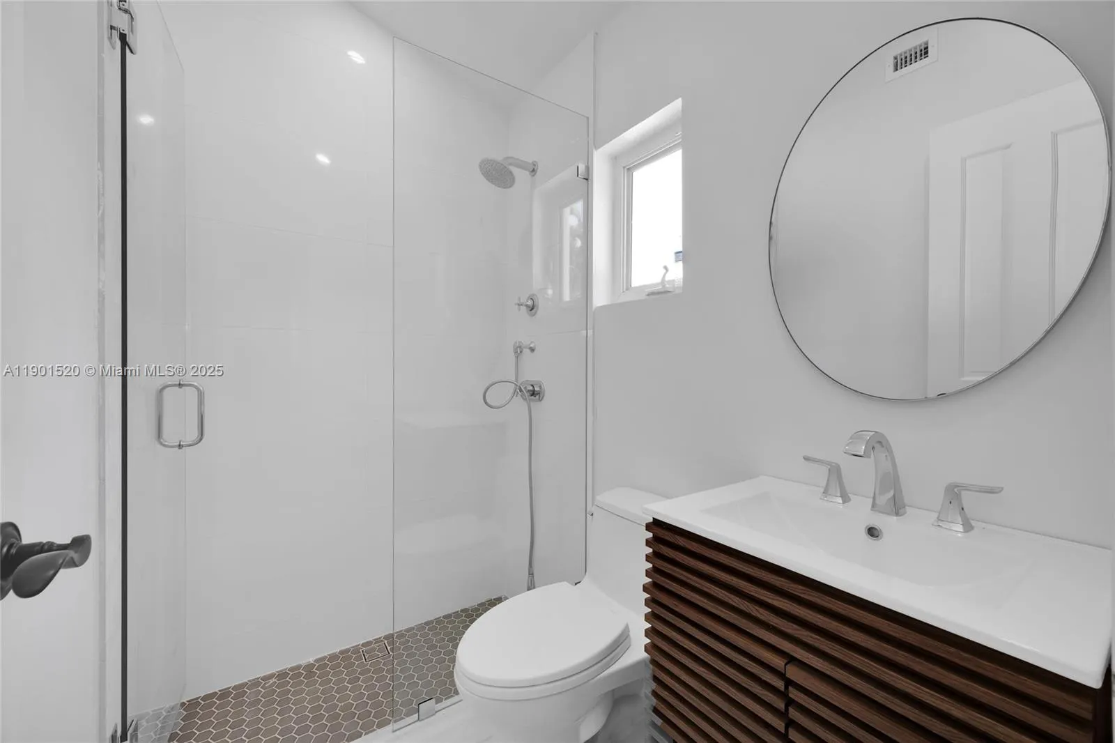 Coral Gables, Florida 33143, United States, 5 Bedrooms Bedrooms, ,5 BathroomsBathrooms,Residential,Active,232609