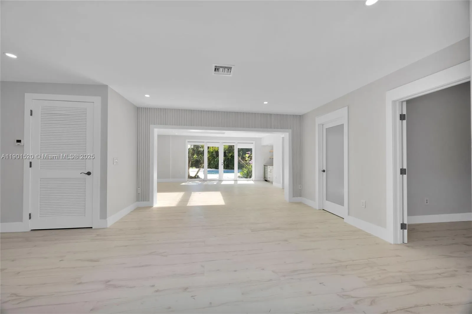 Coral Gables, Florida 33143, United States, 5 Bedrooms Bedrooms, ,5 BathroomsBathrooms,Residential,Active,232609