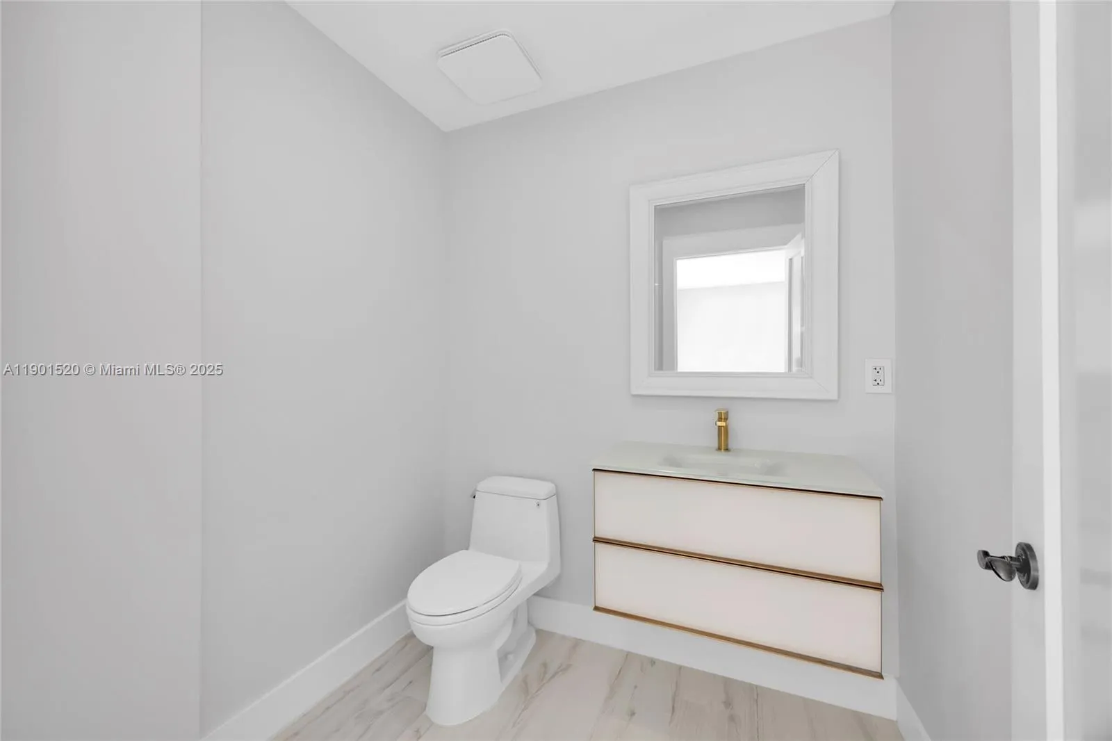 Coral Gables, Florida 33143, United States, 5 Bedrooms Bedrooms, ,5 BathroomsBathrooms,Residential,Active,232609