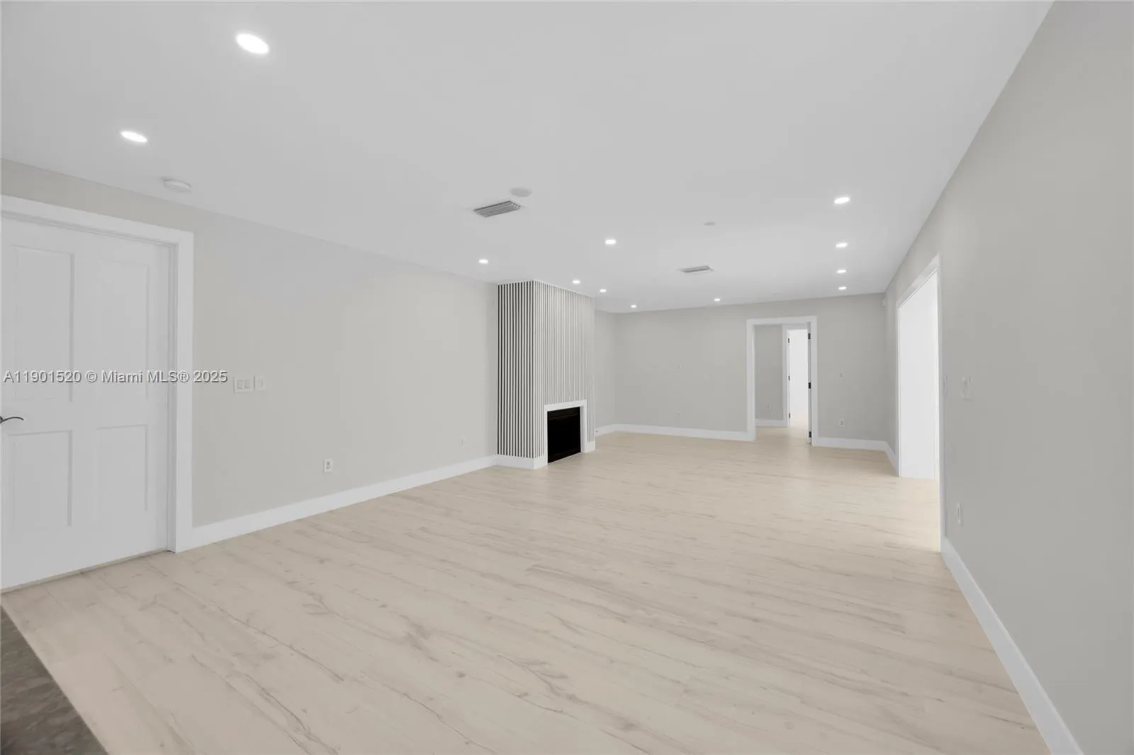 Coral Gables, Florida 33143, United States, 5 Bedrooms Bedrooms, ,5 BathroomsBathrooms,Residential,Active,232609