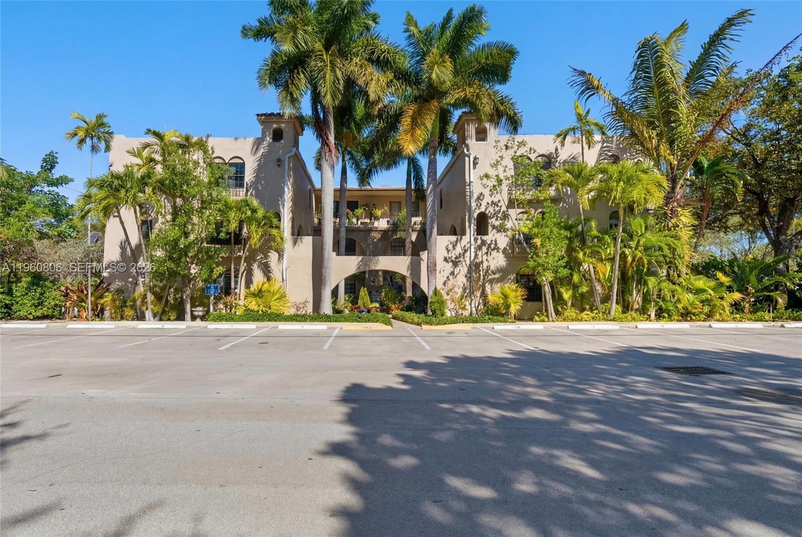 CASA SEVILLA CONDO - Residential