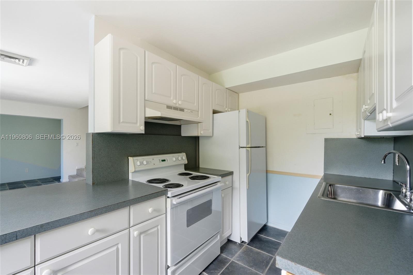 CASA SEVILLA CONDO - Residential