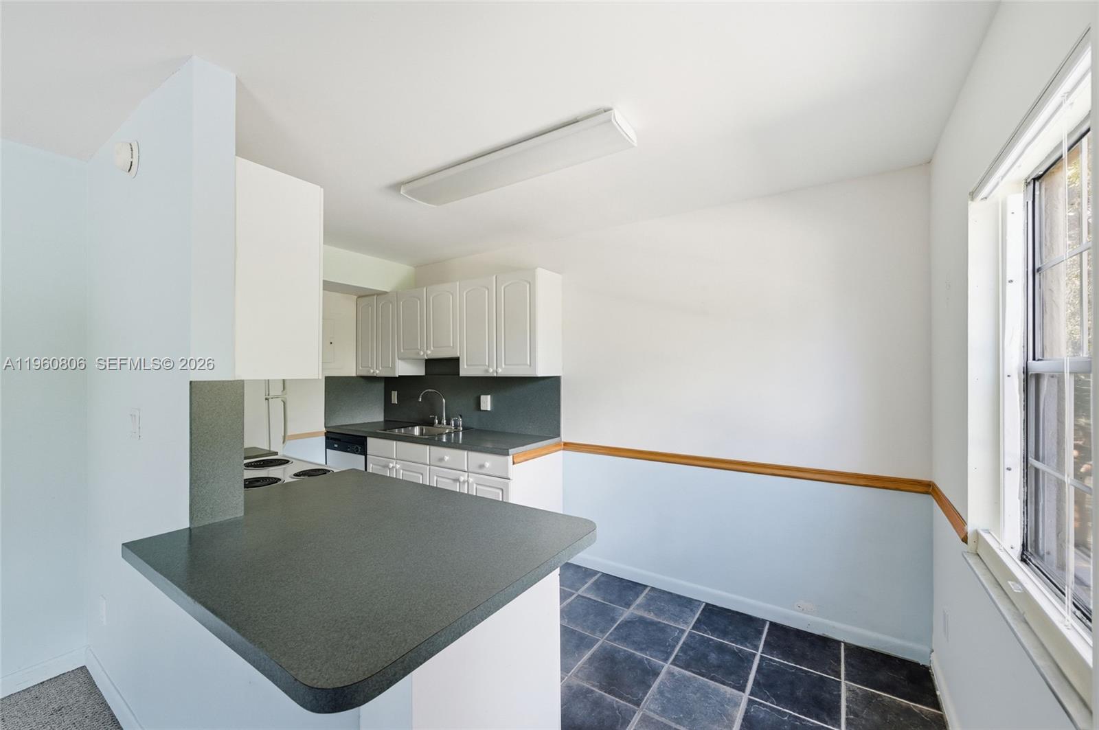 CASA SEVILLA CONDO - Residential