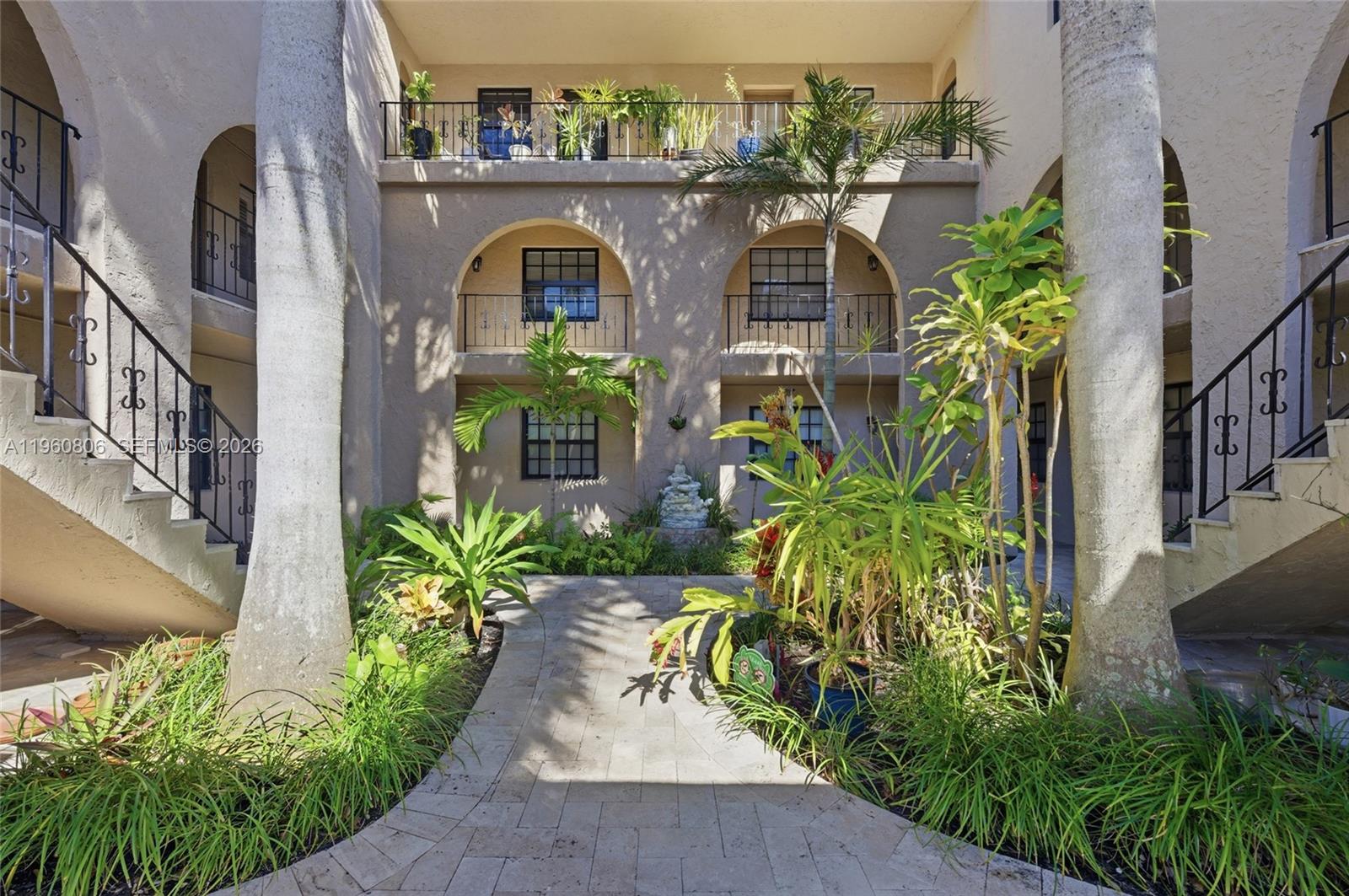 CASA SEVILLA CONDO - Residential