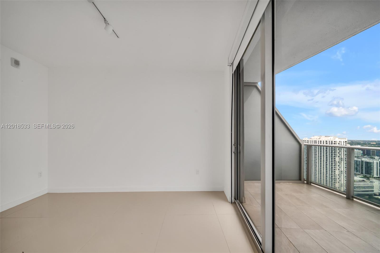 ARIA ON THE BAY CONDO - Residential