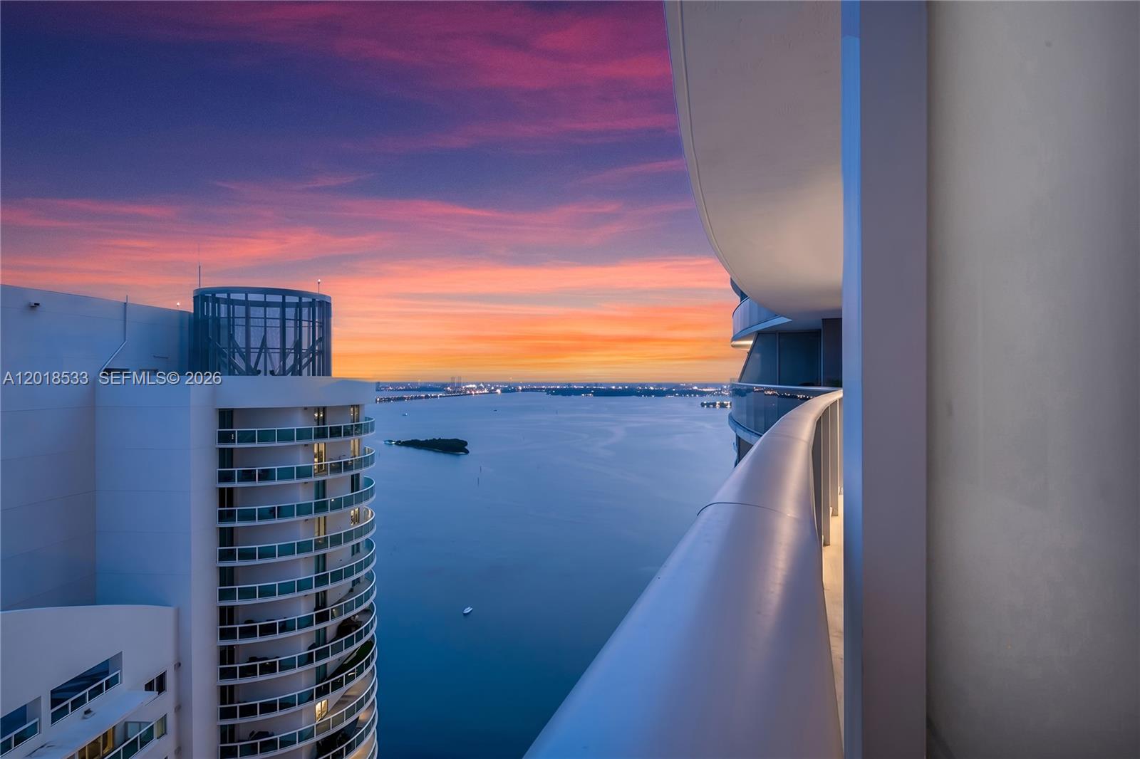 ARIA ON THE BAY CONDO - Residential
