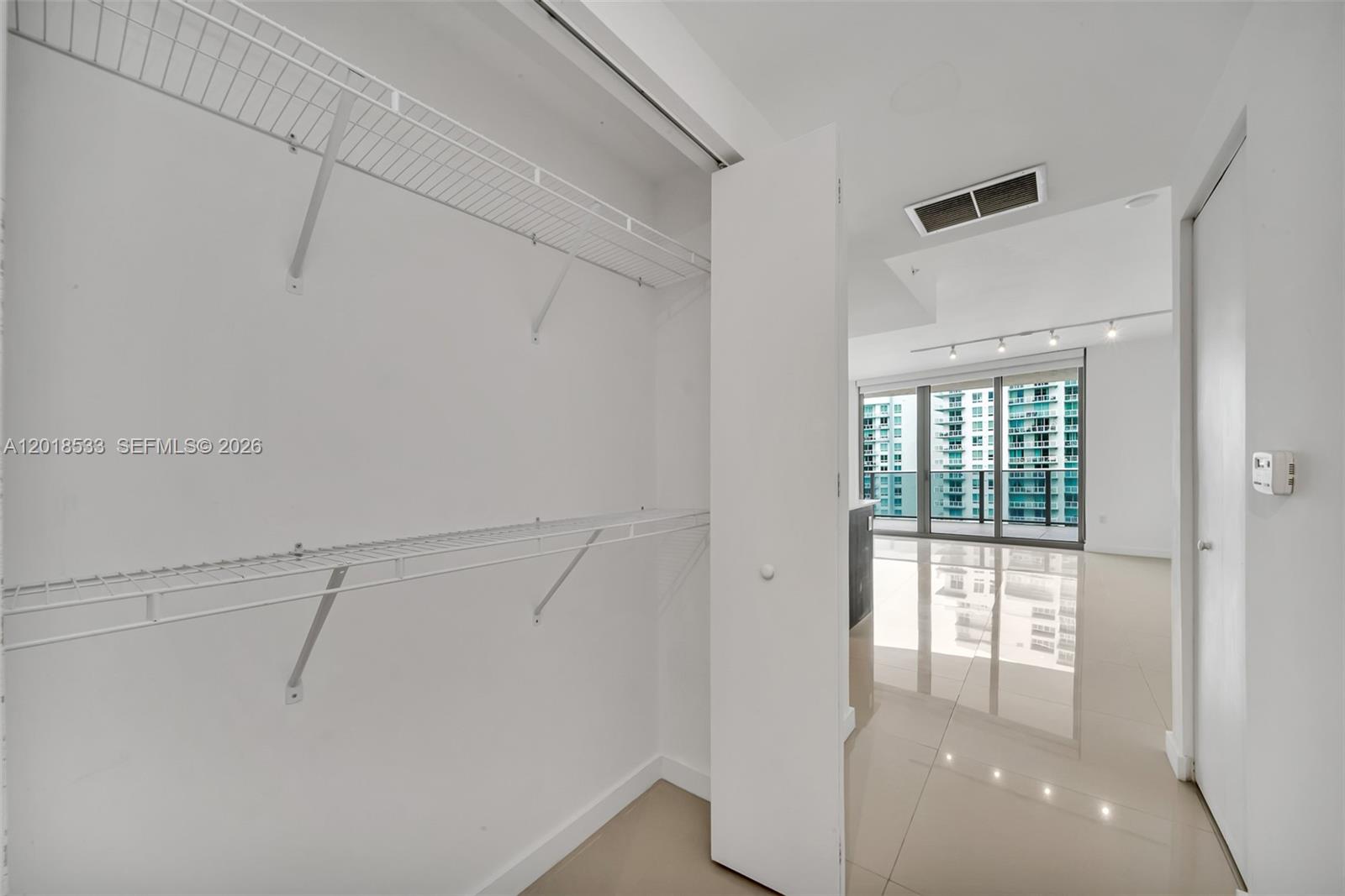 ARIA ON THE BAY CONDO - Residential