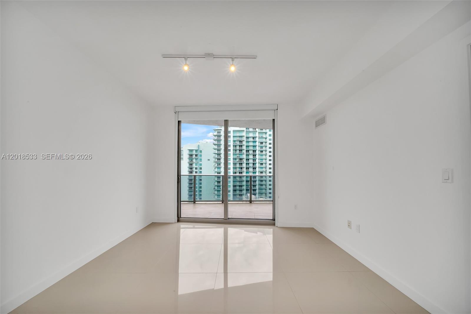 ARIA ON THE BAY CONDO - Residential