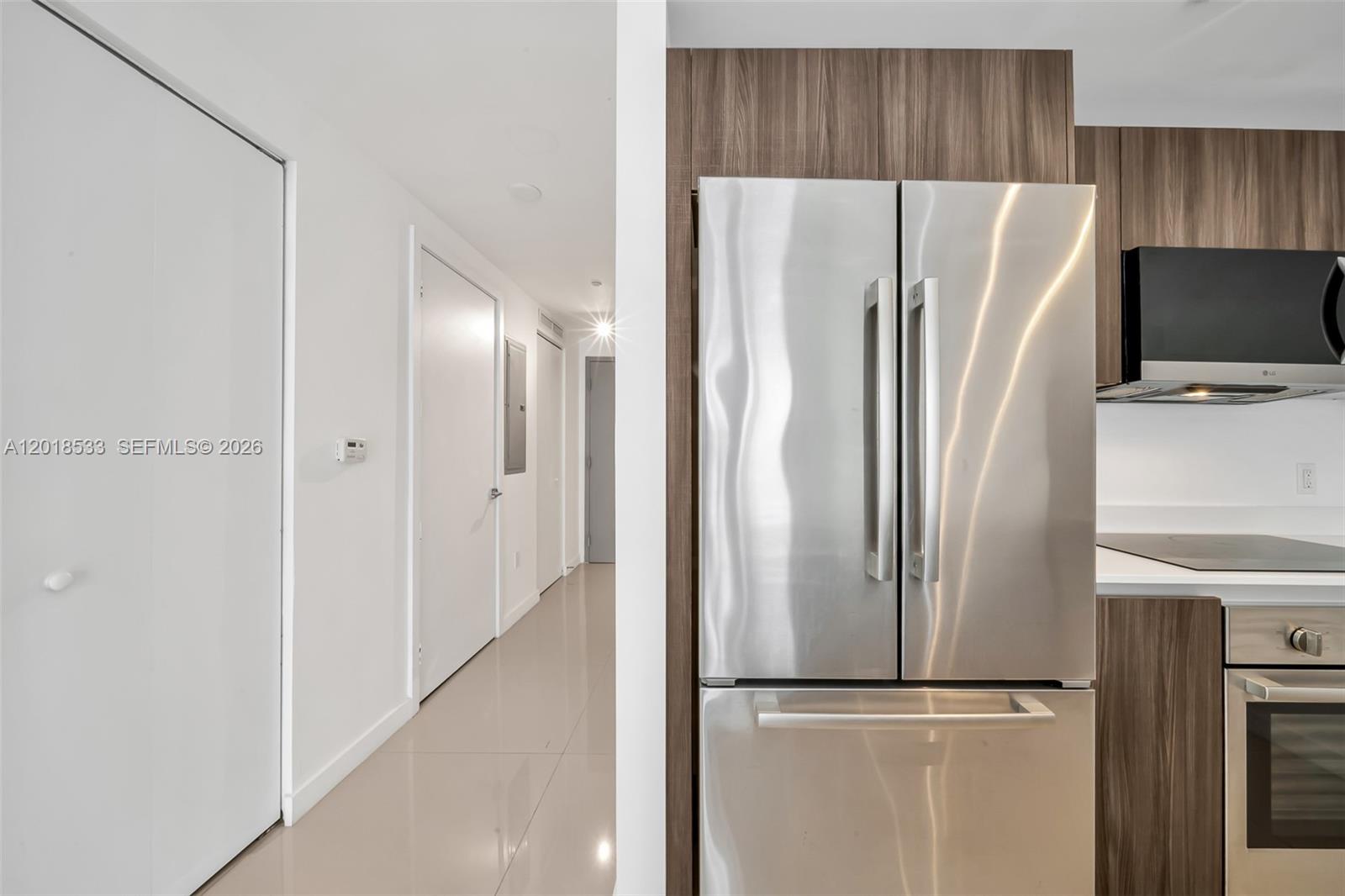 ARIA ON THE BAY CONDO - Residential