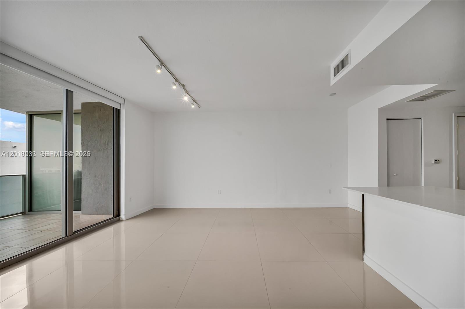 ARIA ON THE BAY CONDO - Residential