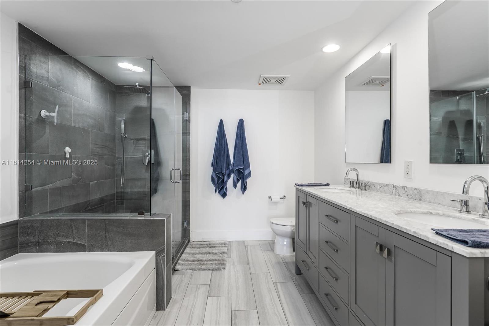 50 BISCAYNE CONDO - Residential