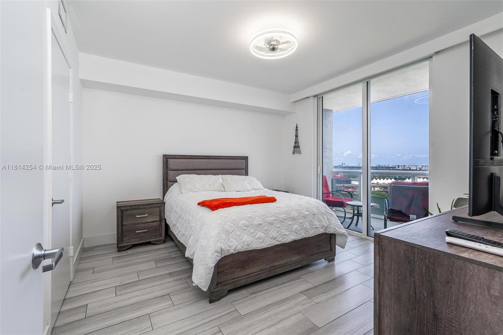 50 BISCAYNE CONDO - Residential