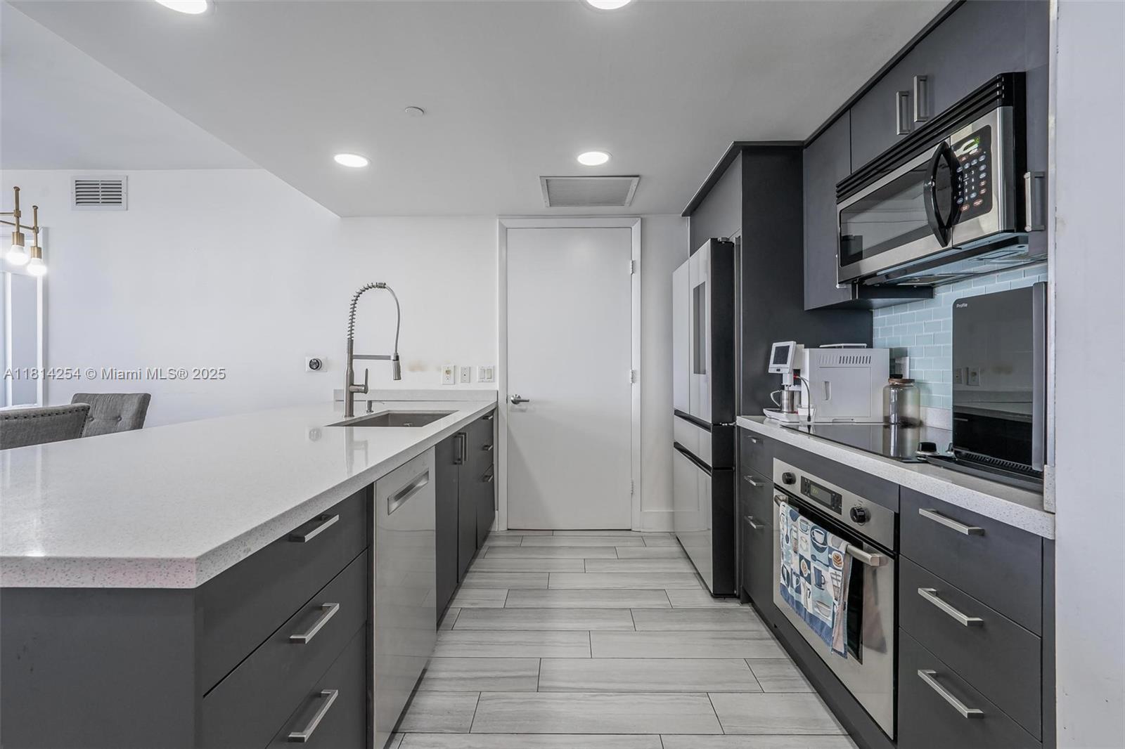 50 BISCAYNE CONDO - Residential