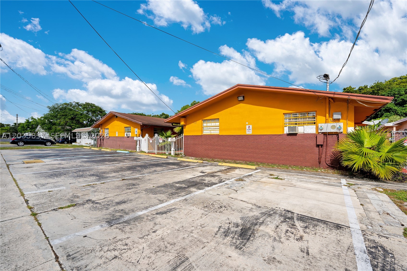 129-131 SE 5th St
