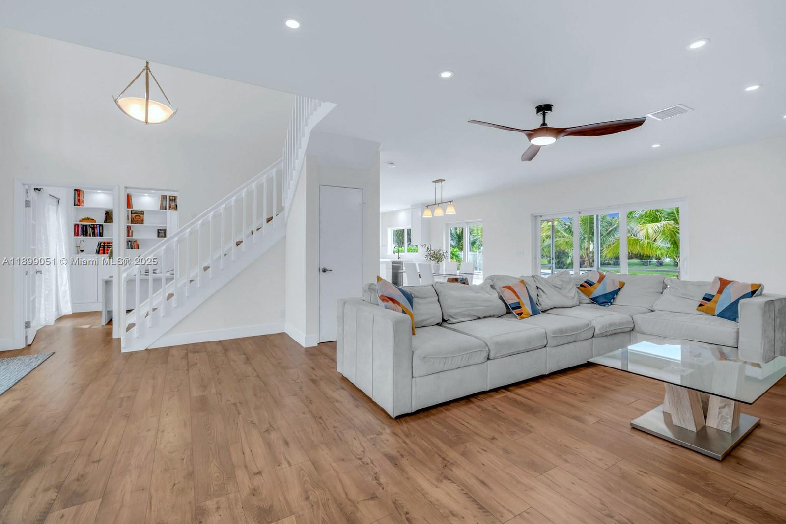 COOPERS GROVE - Residential