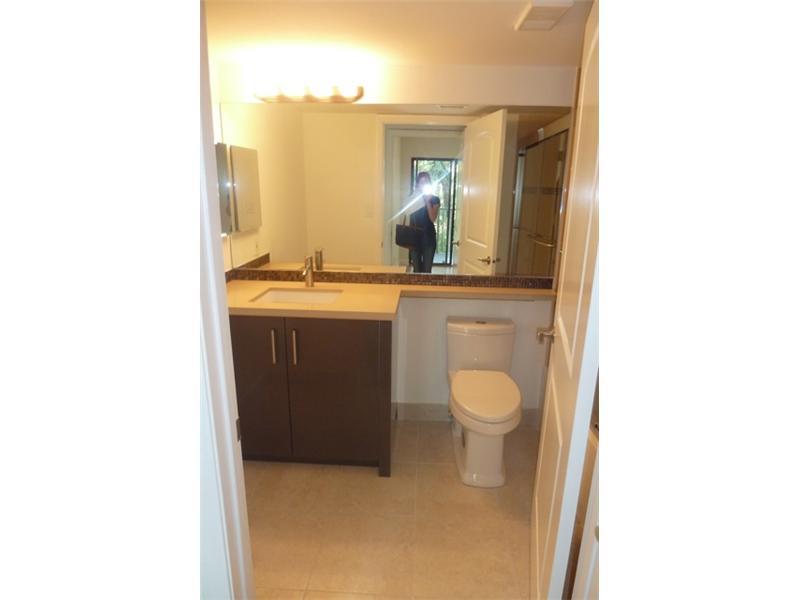 HOLLYWOOD PARC CONDO - Residential Lease