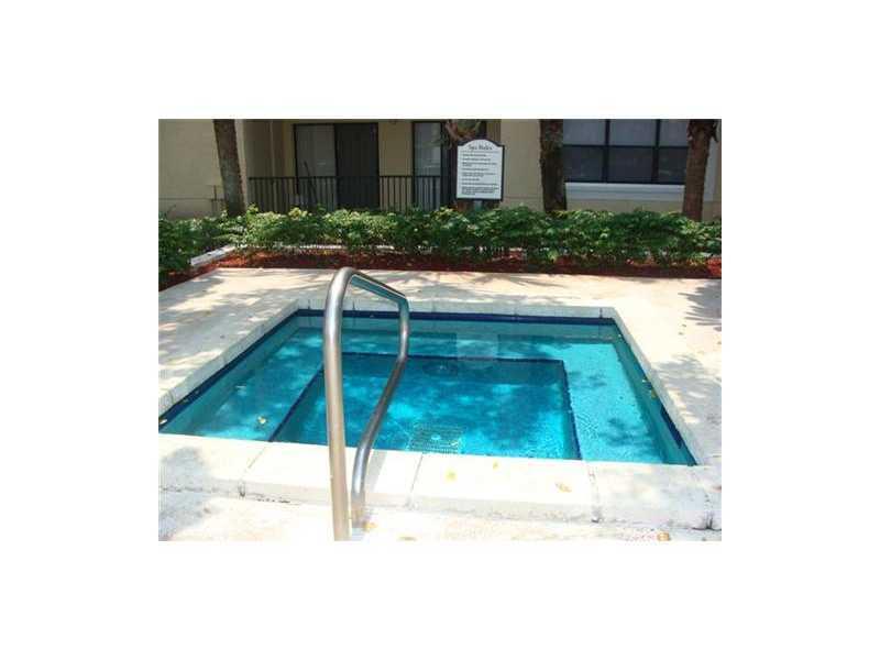 HOLLYWOOD PARC CONDO - Residential Lease