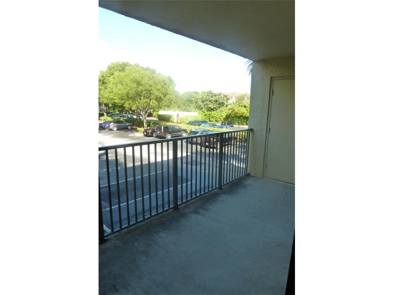 HOLLYWOOD PARC CONDO - Residential Lease