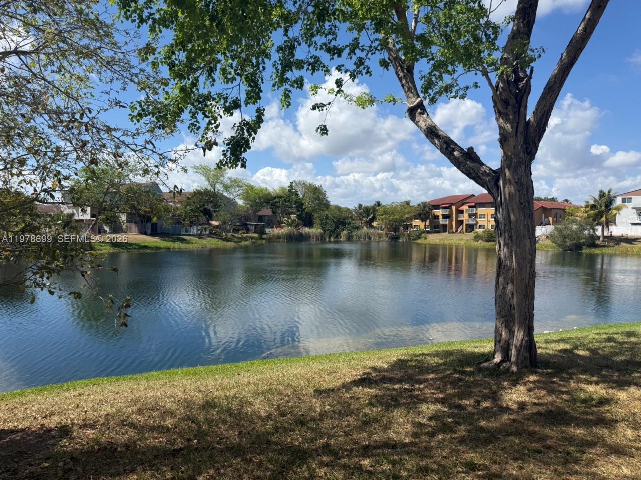 CONTINUUM CONDO PH II - Residential Lease