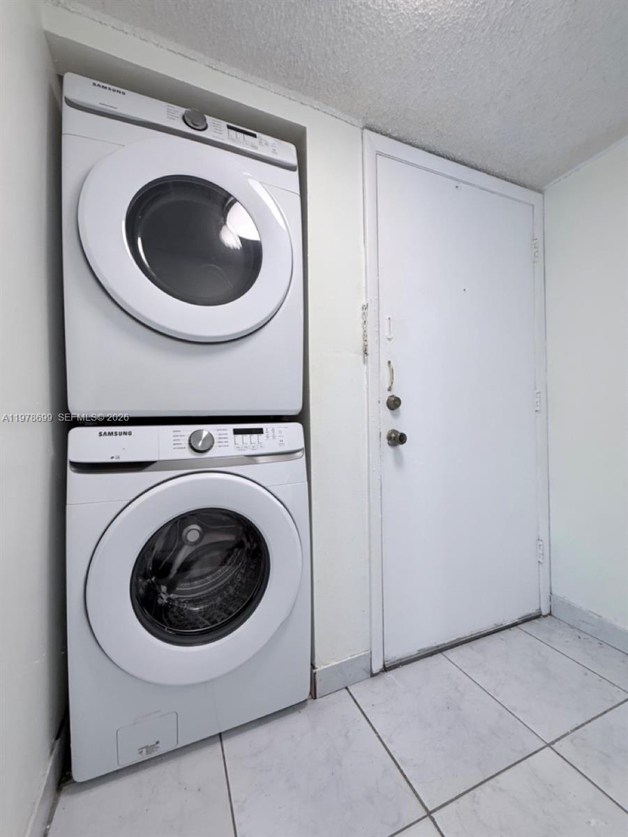 CONTINUUM CONDO PH II - Residential Lease