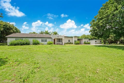 Tiny photo for 8000 SW 184th St, Cutler Bay, FL 33157 (MLS # A12043499)