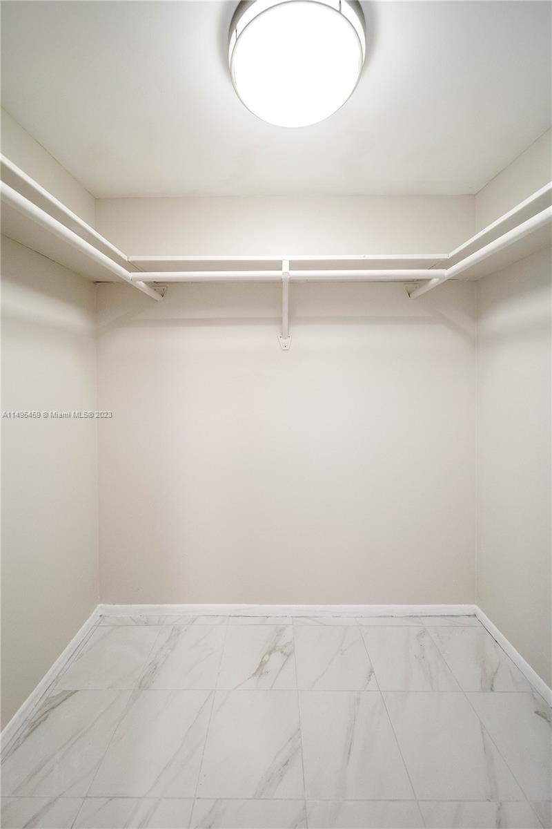 GATEWAY HOUSE CONDO - SOU - Residential Lease