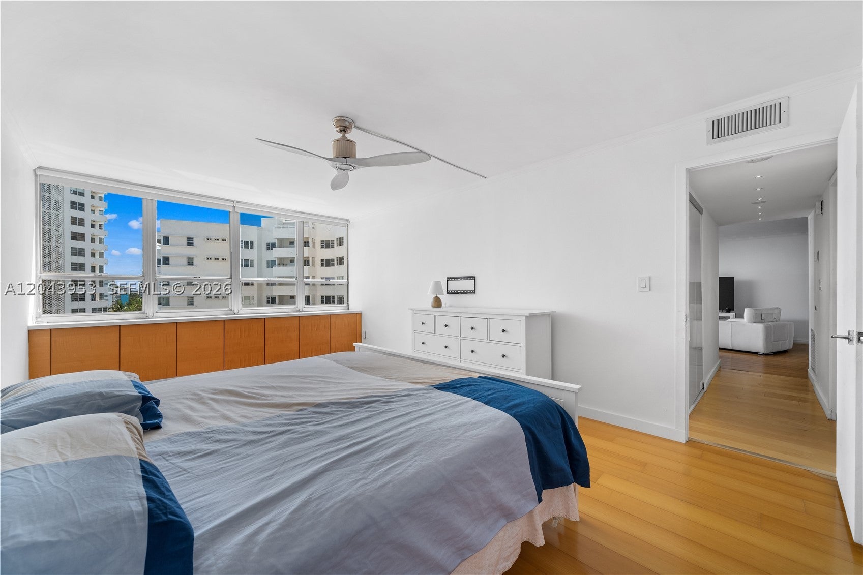 11 Island Ave 610
