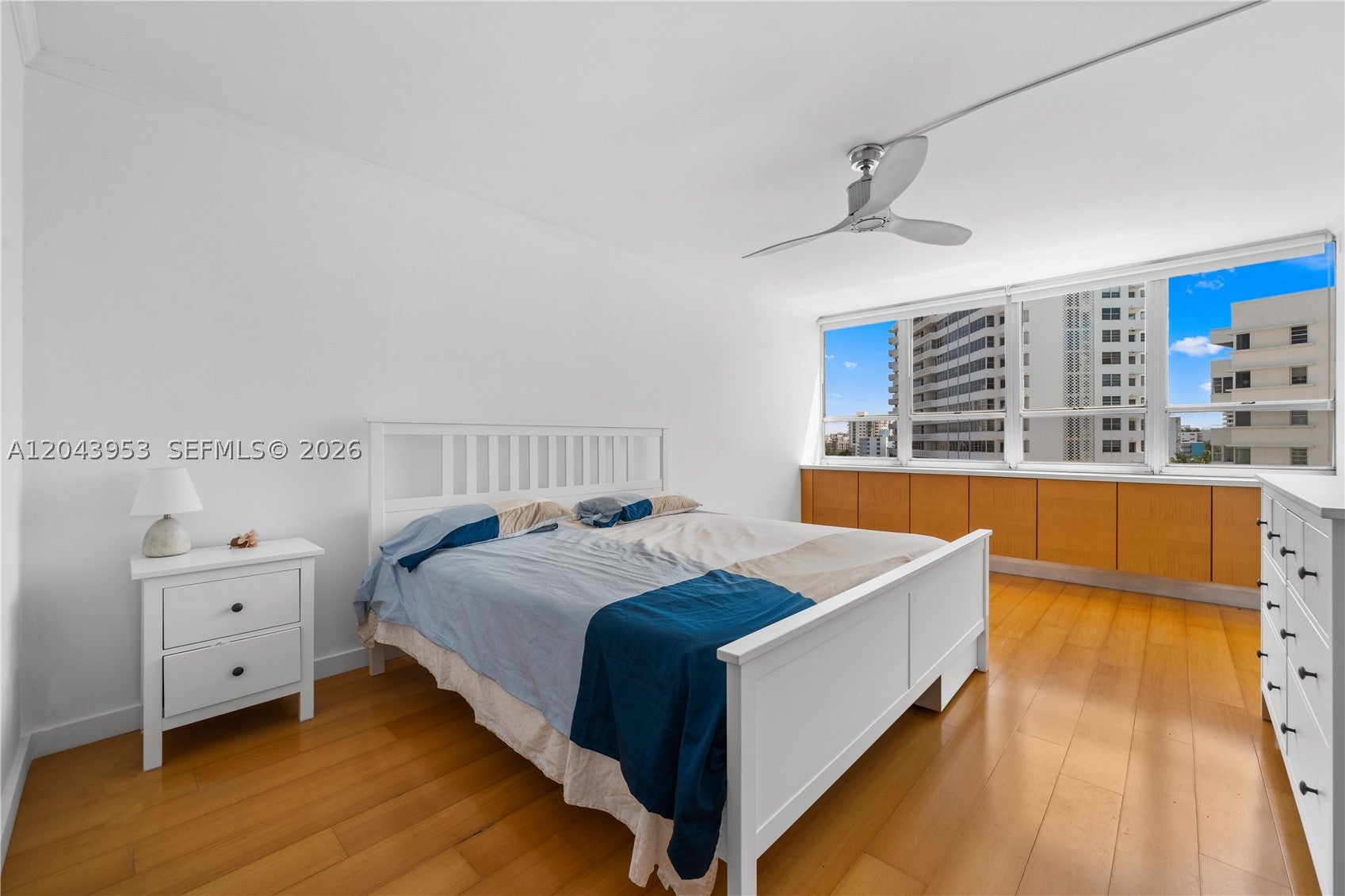 11 Island Ave 610