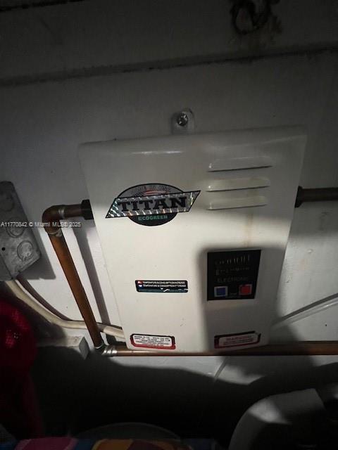 NO BAY WHITE HOUSE NO 4 C - Residential