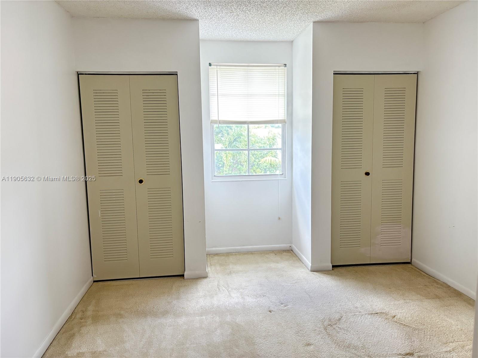 VILLAS AT WOODLAND GREENS - Residential