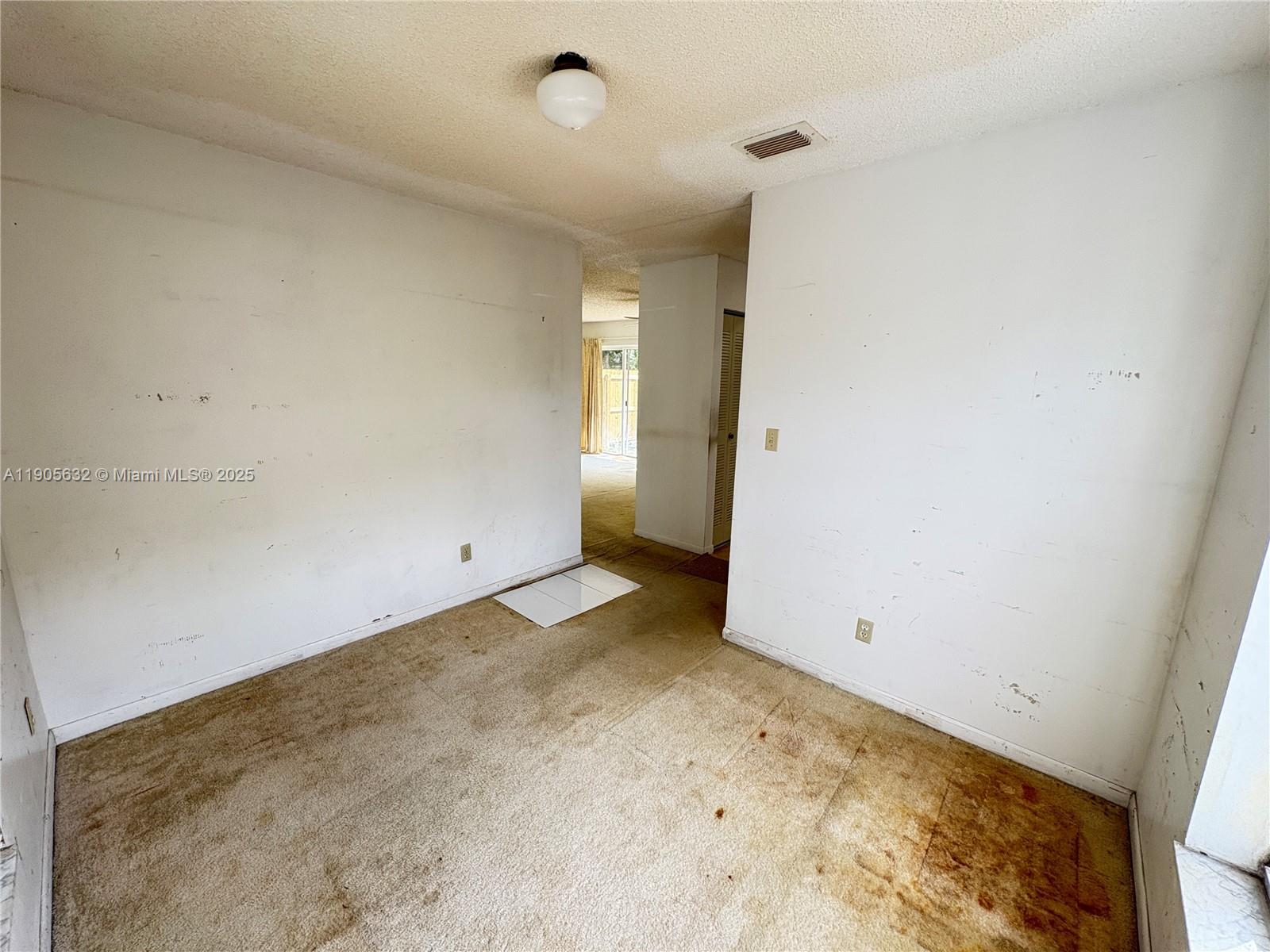 VILLAS AT WOODLAND GREENS - Residential