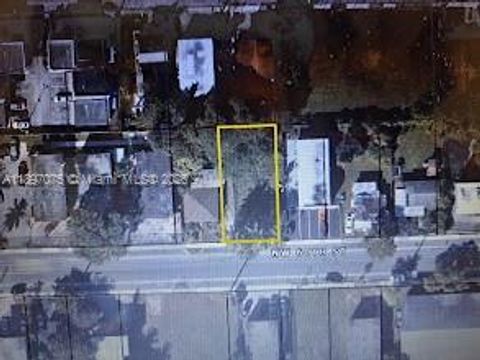 1255 NW 60 ST Miami FL 33142