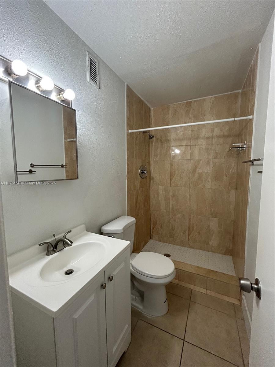 CARIBBEAN GARDENS CONDO P - Residential Lease