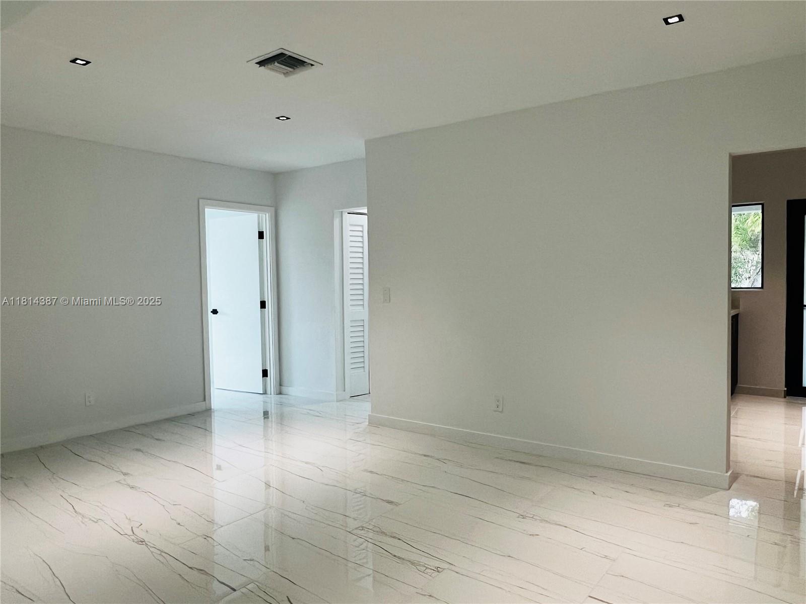 BAY HARBOUR ISLAND - Residential Lease