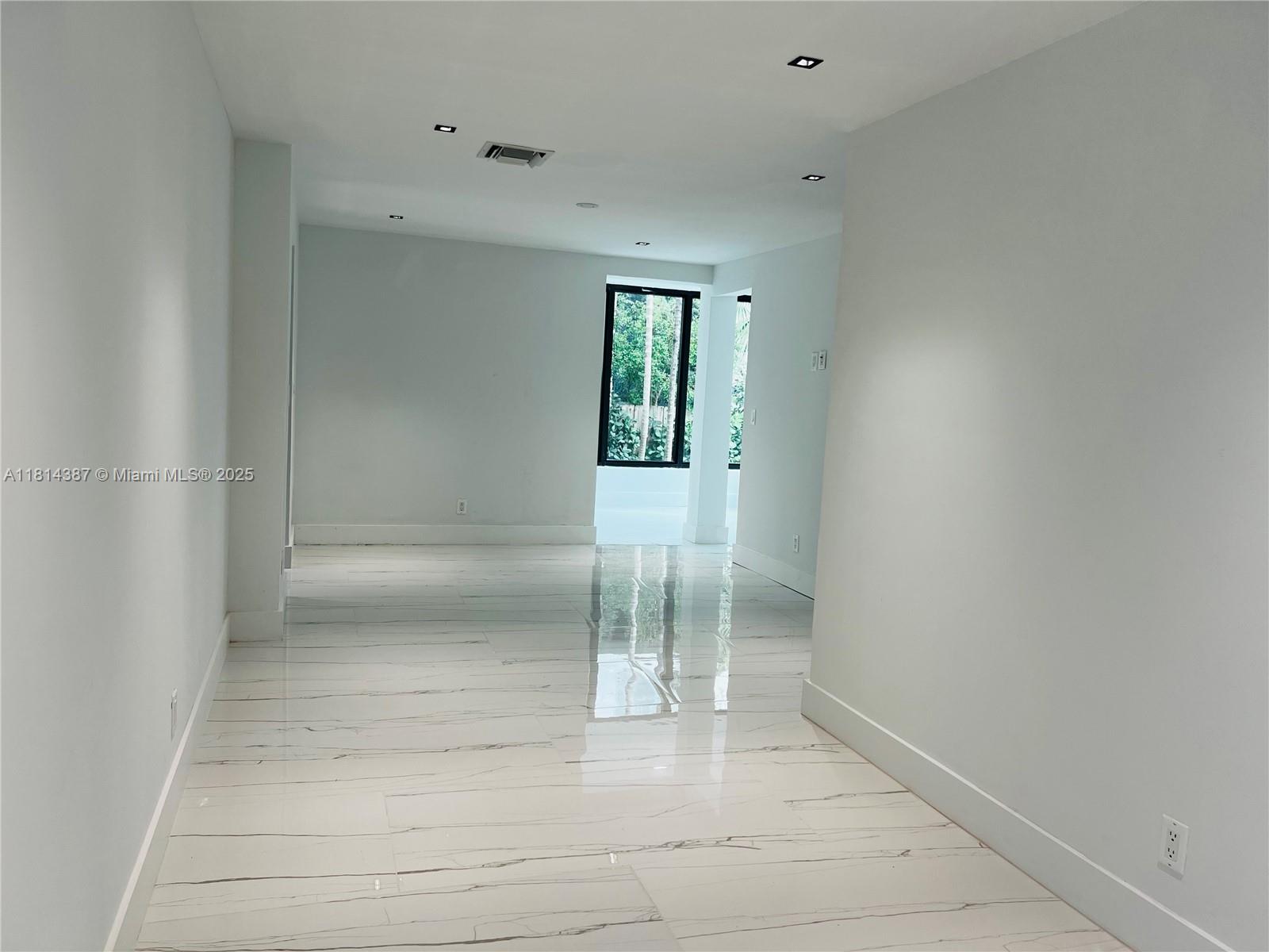 BAY HARBOUR ISLAND - Residential Lease