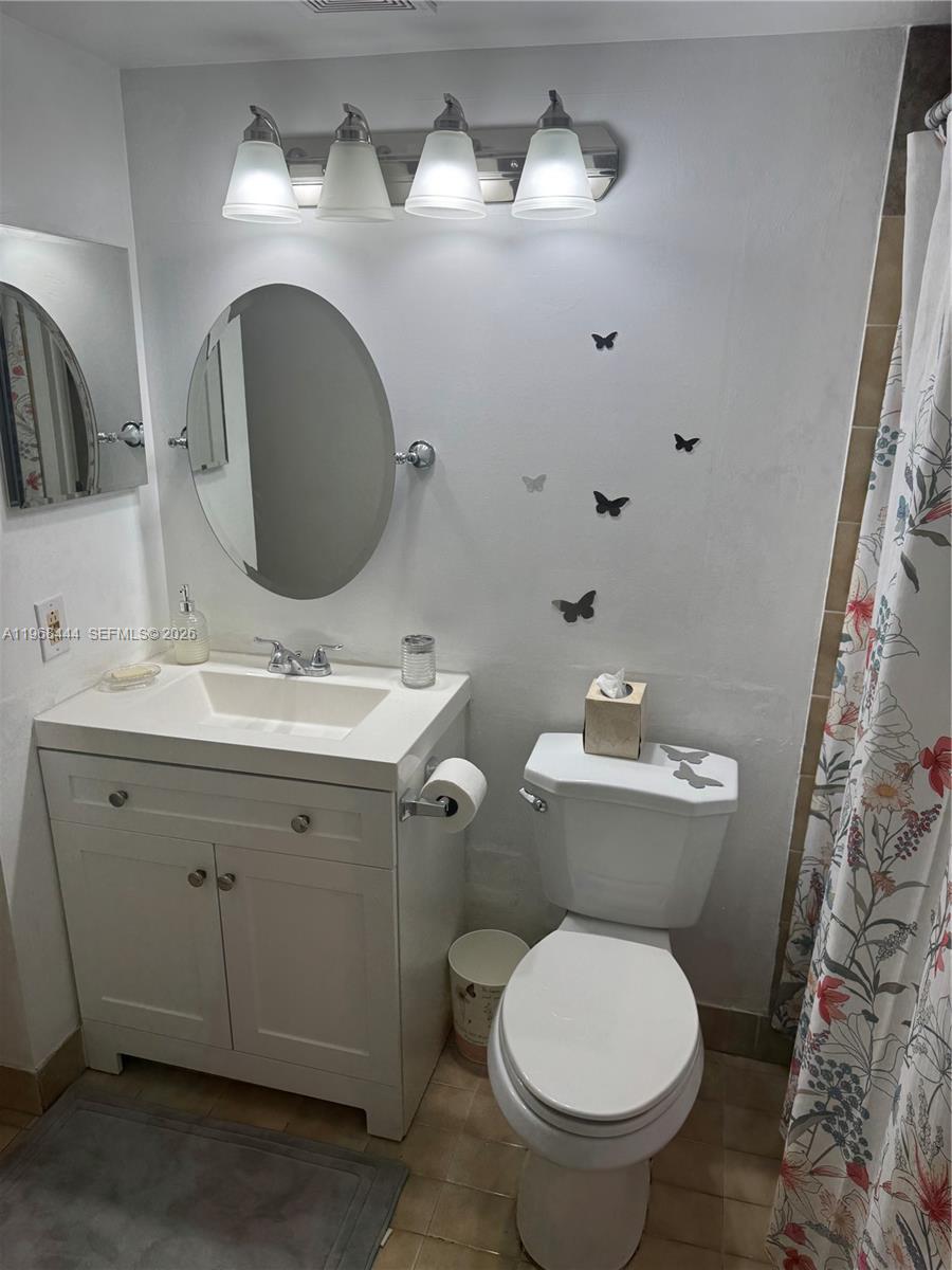 INTERNATIONAL PARK I COND - Residential