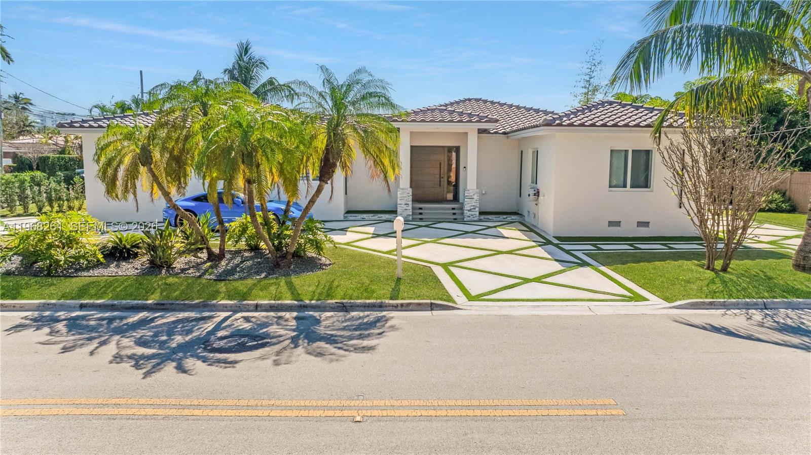 ALTOS DEL MAR NO 5 - Residential