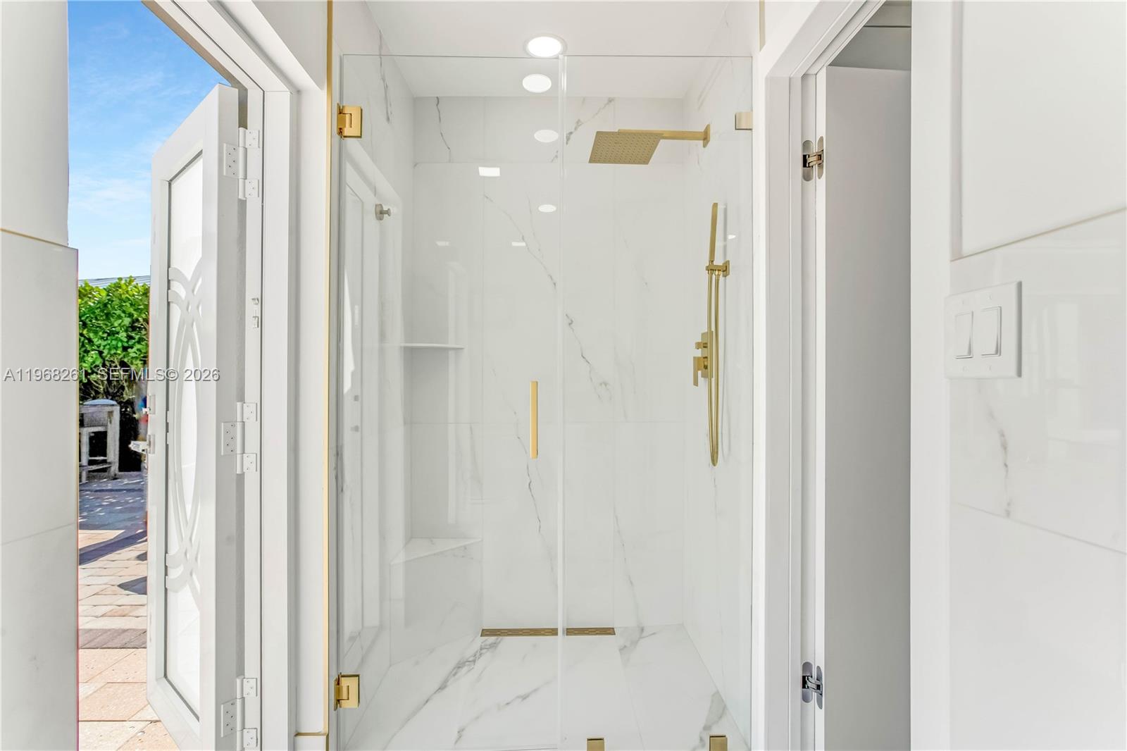 ALTOS DEL MAR NO 5 - Residential