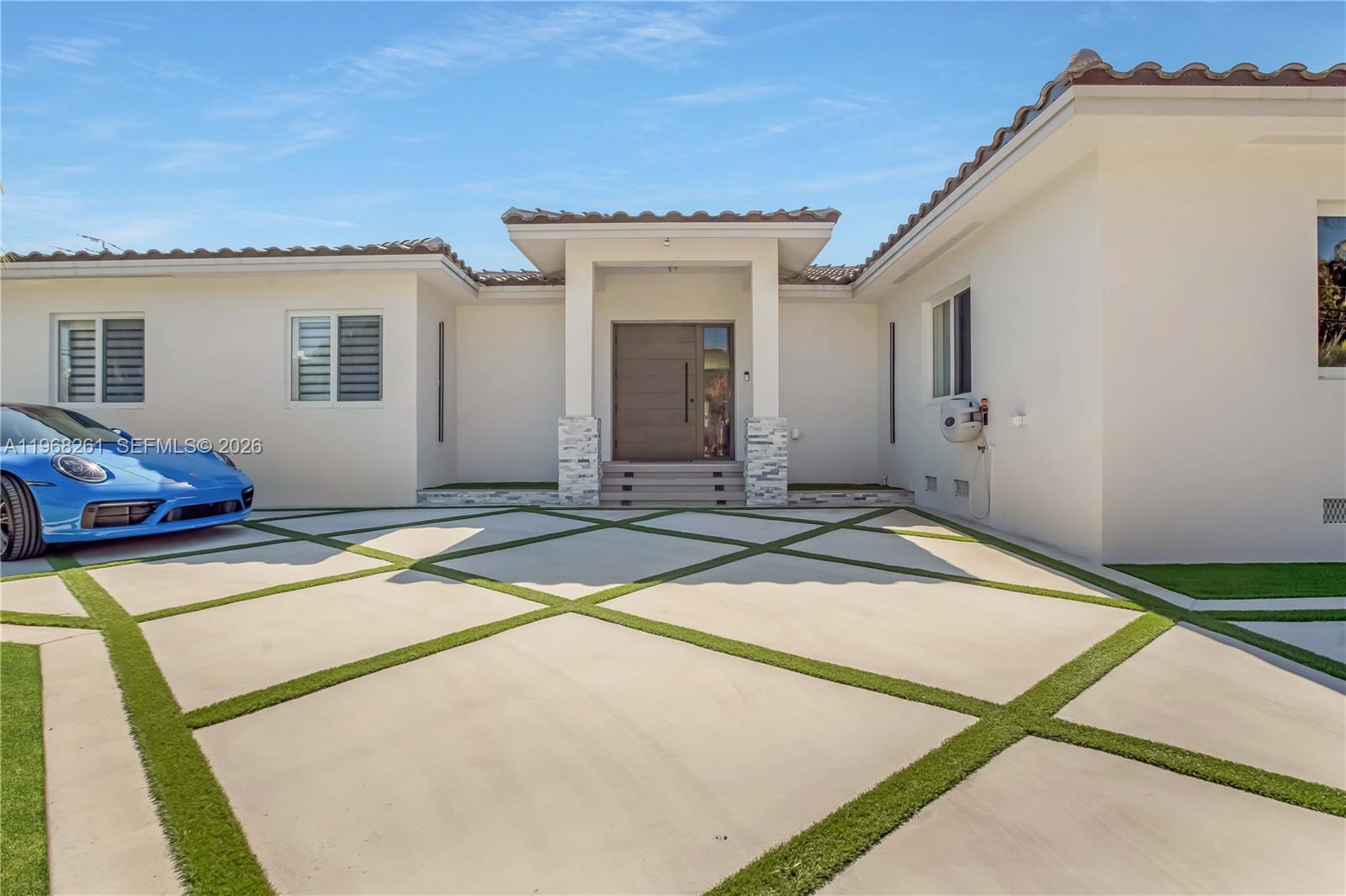 ALTOS DEL MAR NO 5 - Residential