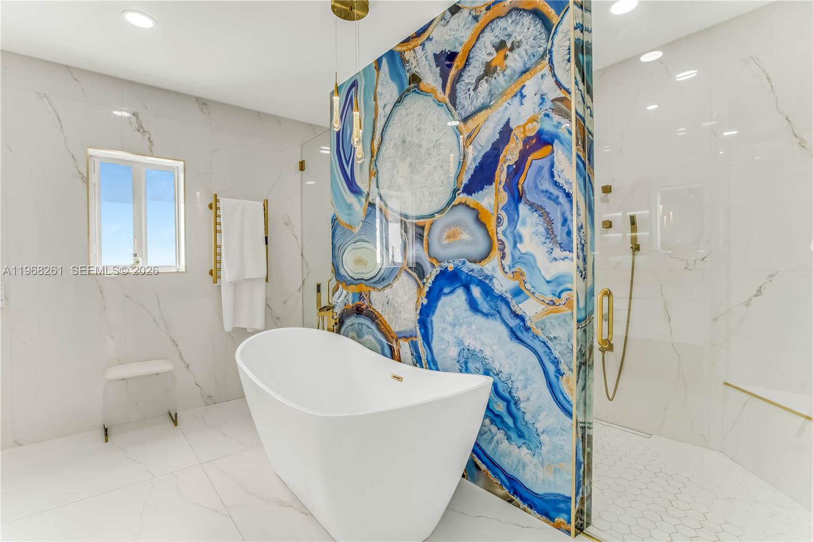 ALTOS DEL MAR NO 5 - Residential