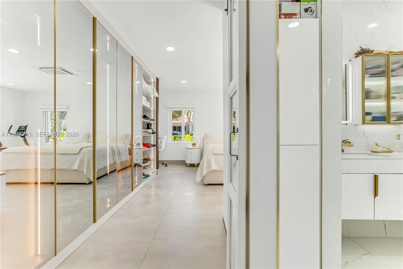 ALTOS DEL MAR NO 5 - Residential