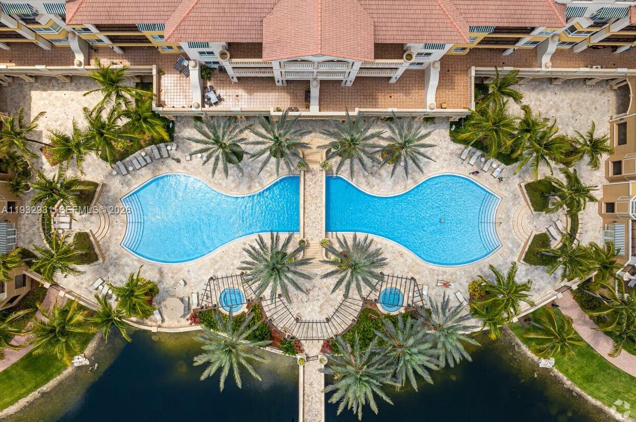 THE PALMS AT WESTON - Residential