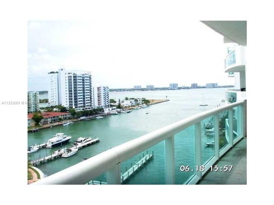LUXURY WATERFRONT BUILDING WITH PRIVATE MARINA, GORGEOUS UNFURNISHED 2/2 SPLIT PLAN, VERY BRIGHT, 10 FT FLOOR TO CEILING SLIDING  WINDOWS, LARGE PORCELAIN FLOOR  THROUGHOUT, STAINLESS STEEL APPLIANCES, WALK IN CLOSETS, MASTER BATH WITH SHOWER & SPA, WASHER/DRYER IN UNIT, FABULOUS AMENITIES, GATED SECURITY, 24 HOURS VALET AND SECURITY, 2 POOLS, FULLY EQUIPED EXERCISE ROOM, SAUNA, OUTDOOR JACUZZI, BBQ AREA, EZ 2 SHOW