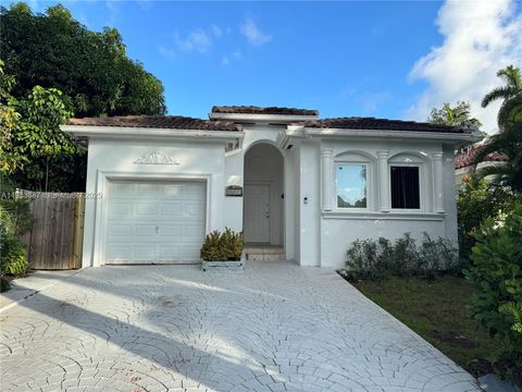 1055 NE 85th St 1055 Miami FL 33138