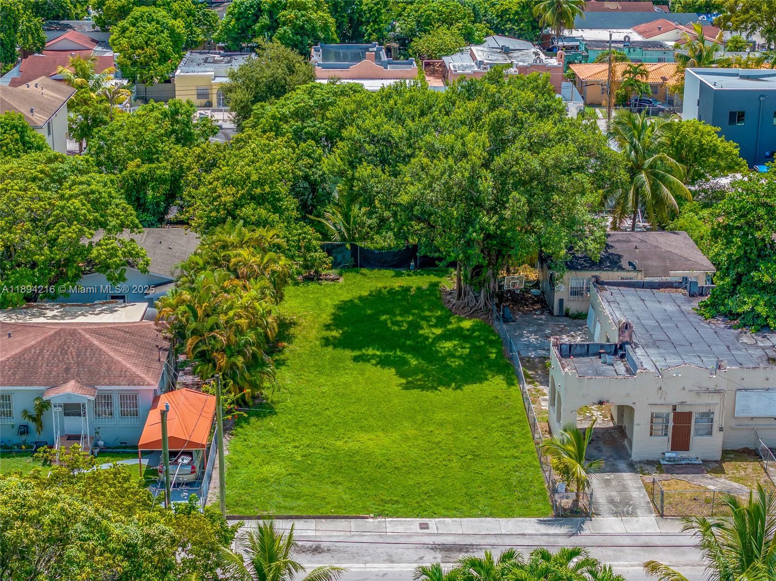 1376 NW 32nd St