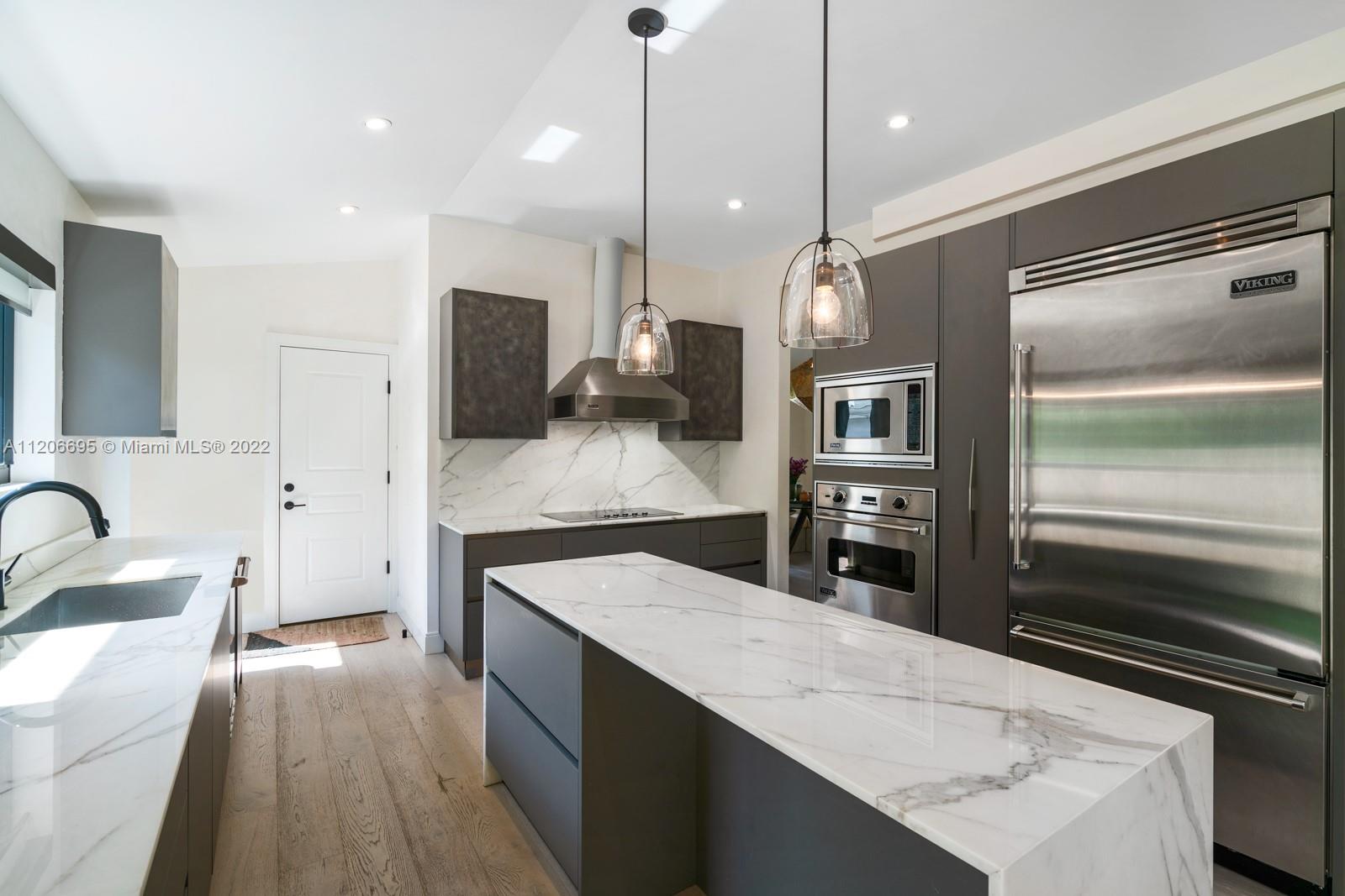 LAKE VIEW HEIGHTS SUB - Residential