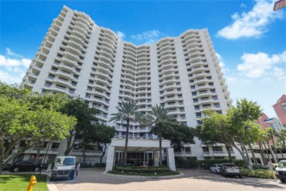 3300 NE 192nd St 703 Aventura FL 33180