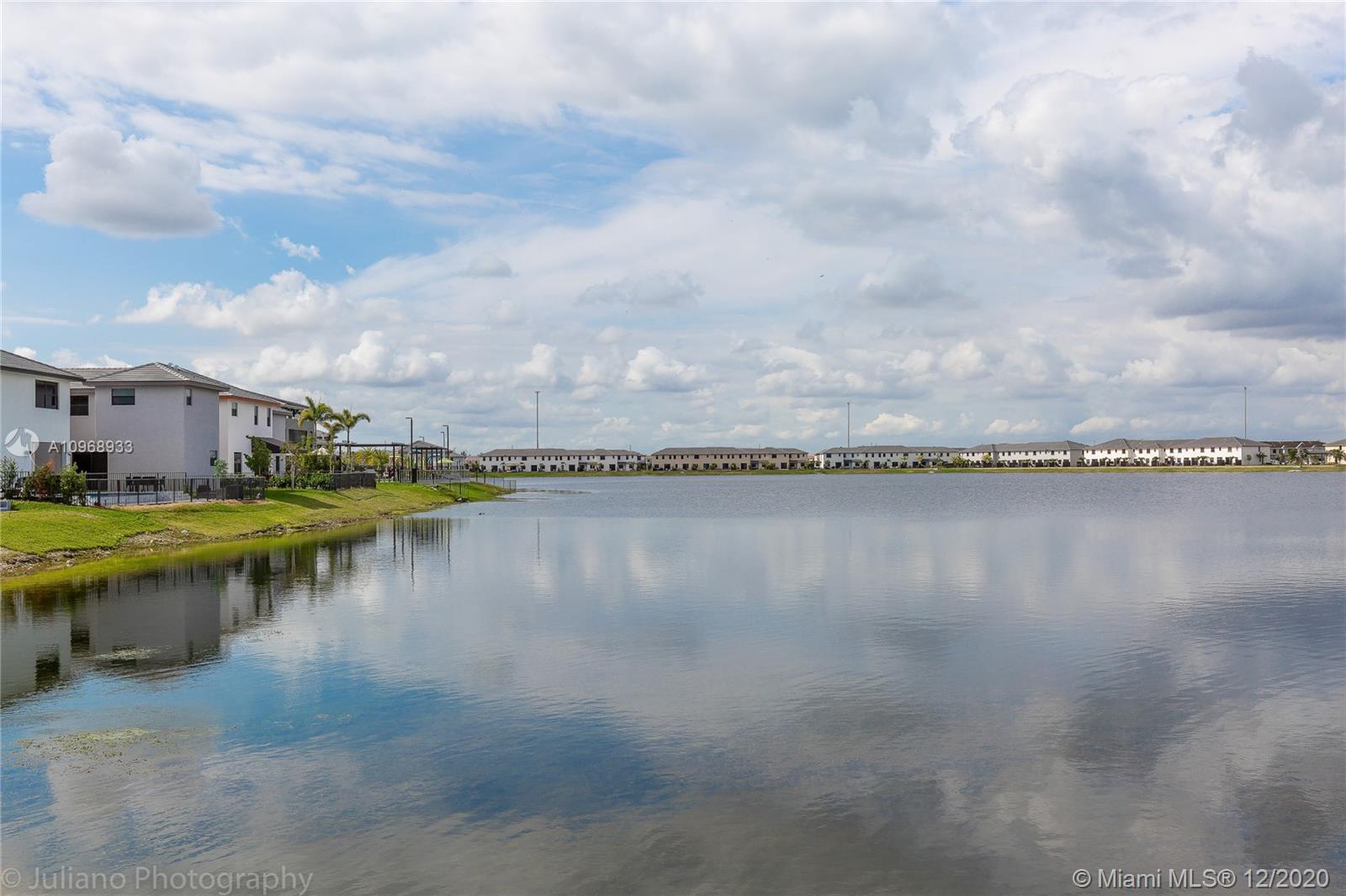 DUNNWOODY LAKE - Residential