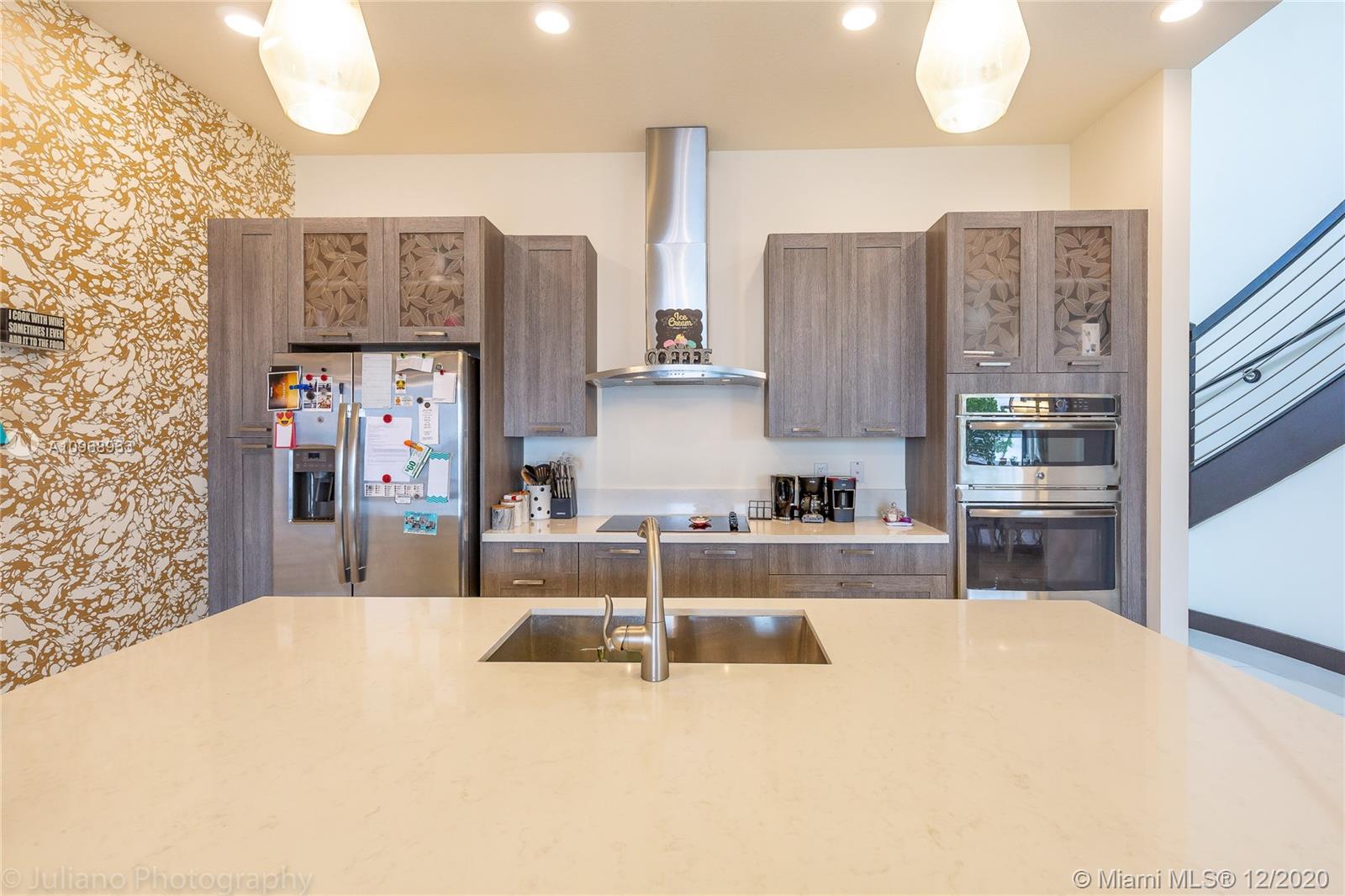 DUNNWOODY LAKE - Residential